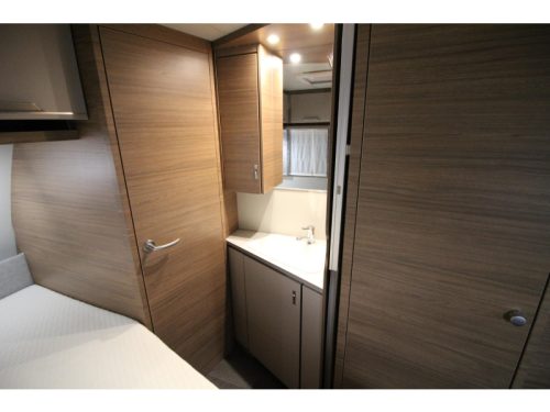 Knaus Sport 450 FU Awning Walker, Mover, photo: 16