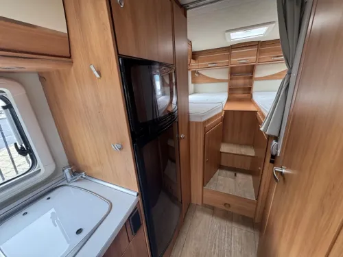 Hymer Exsis-T 588 EX With single beds & Air conditioning photo: 19