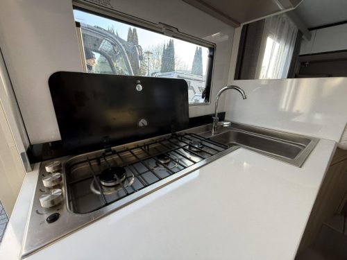 Adria Compact SL - Lits jumeaux photo : 16