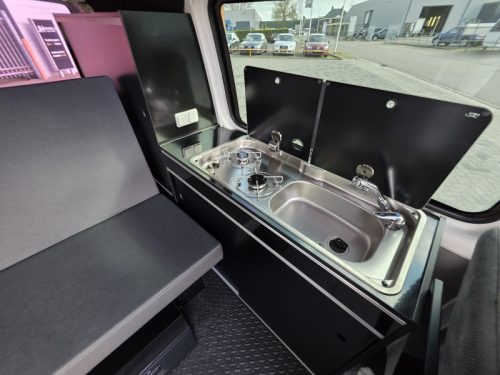 Volkswagen T5 2 TDI 4 berth Pop-top roof 2014 photo: 15