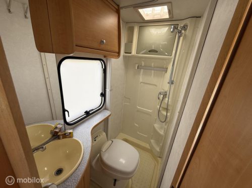 Chausson Welcome 55 - Bikelift - 140HP - Neat compact Motorhome photo: 19
