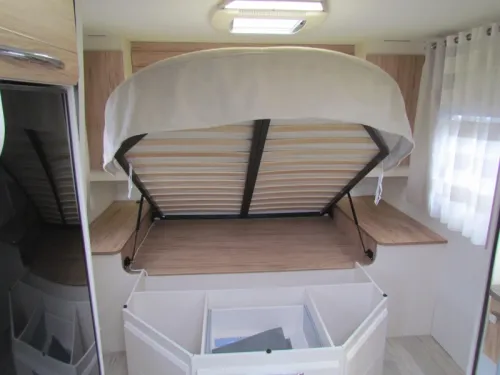 Pilote G 650 C Queensbed, Pop-top roof photo: 9