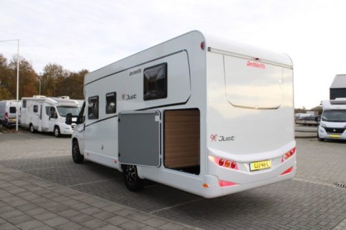 Dethleffs 7052 DBM Just 90 Queenbed + Hubdach ger&auml;umige Garage (94 Foto: 5