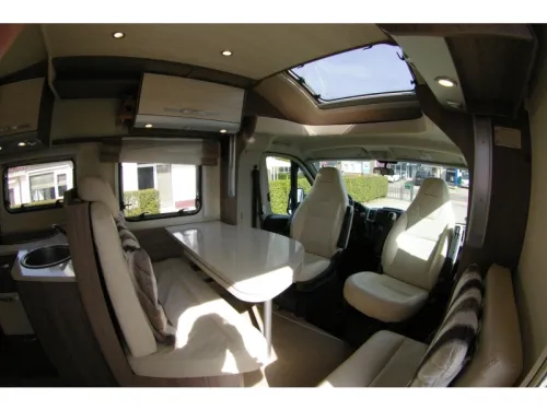 B&uuml;rstner Ixeo Time IT 726 G Single beds, Pop-top roof. photo: 8