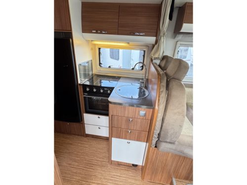 Adria Matrix 680 SP -5 Personen-mit Hubbett Foto: 6