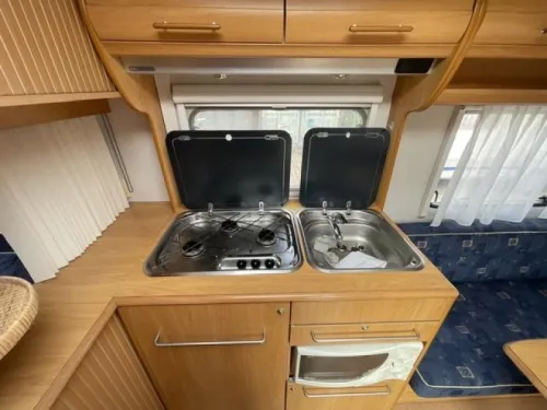 Chateau Cantara 490 FHU Frans bed rondzit tent  foto: 15