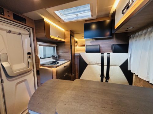 Weinsberg CaraCompact Edition Pepper 600 MEG Single beds! photo: 11
