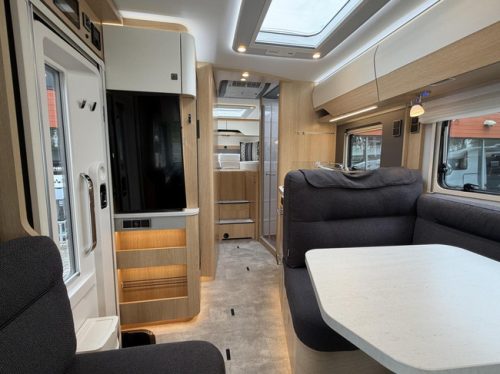 Hymer B-MC I 680 Blackline Einzelbetten Markise Lithium Anh&auml;ngerkupplung Foto: 11