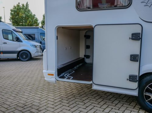 Knaus Sky TI 650 MEG L&Auml;NGSBETTEN XXL GARAGE! Foto: 6