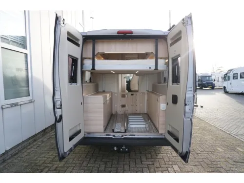 Eura Mobil Van 635 HB Techo elevable - cama elevable el&eacute;ctrica 1er prop. foto: 7