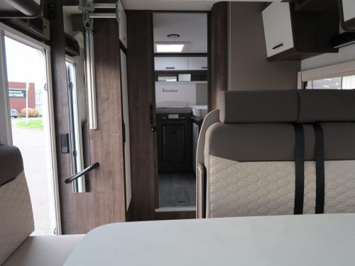 Benimar Cocoon 463 VORTEIL 11.680, AUTOMATIK Foto: 6