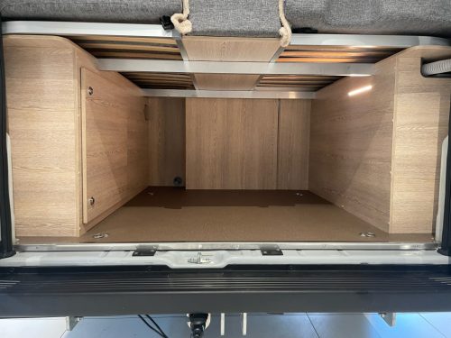 P&ouml;ssl SUMMIT 640 SINGLE BEDS AUTOMATIC VAN CONVERSION photo: 20