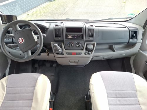 Giottiline Therry 45 T luxuri&ouml;ses und ger&auml;umiges Alkoven-Wohnmobil f&uuml;r 5 Personen Foto: 6