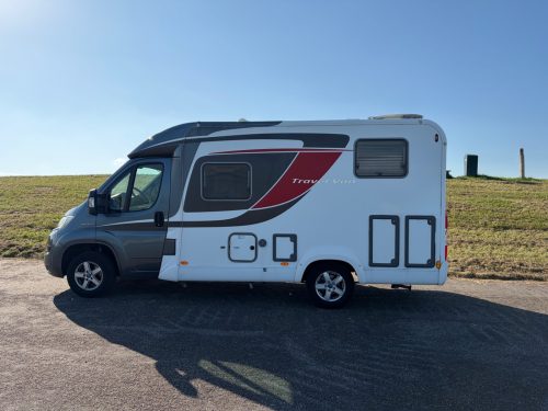 B&uuml;rstner Travel Van photo : 5
