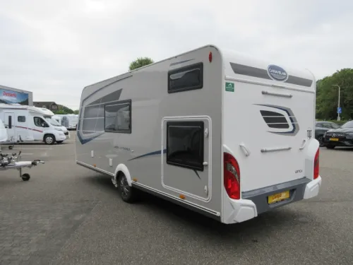 Caravelair Artica 496 MOVER AIRCO AWNING photo: 21