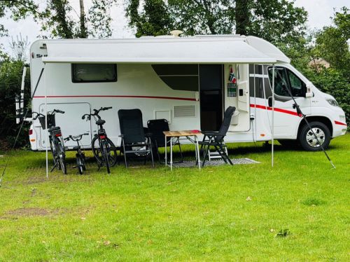 Sunlight T69L Queensbed and pop-top roof in neat condition. photo: 4