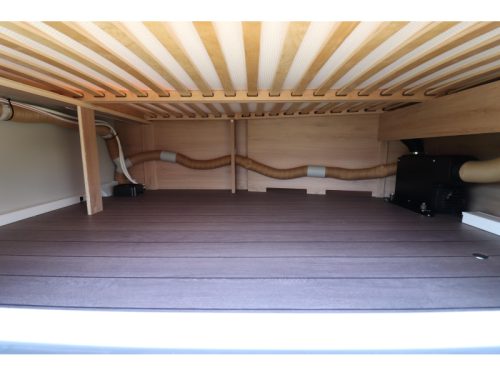 Knaus Sudwind 60 Years 450 FU Awning/ Campovolo Gas photo: 7