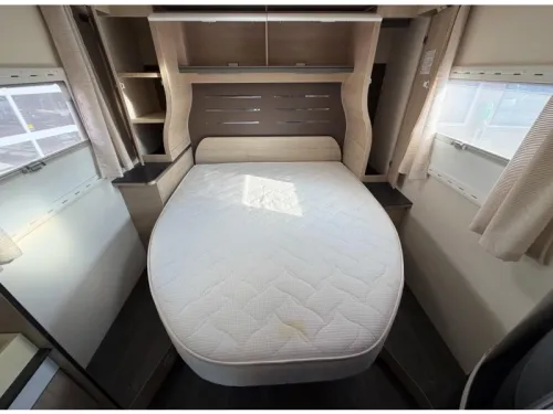 Challenger Special Edition 398 XLB Queens bed Hubbett Foto: 7