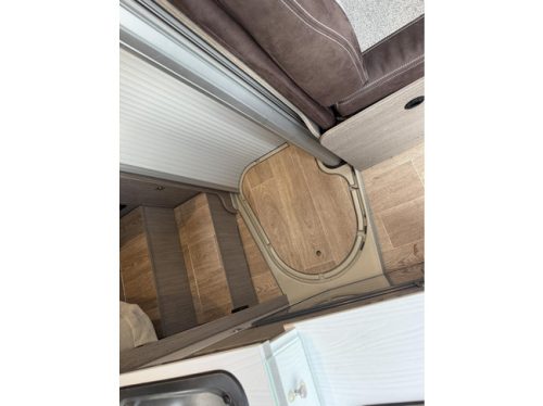 P&ouml;ssl Roadstar 600L Camas individuales foto: 15