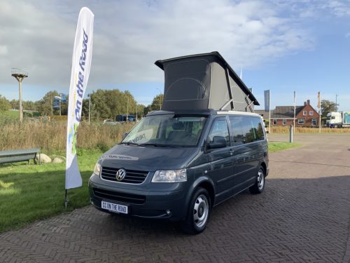 VW T5 California 2.5 TDI 96 KW 130 CV, Techo elevable, clase de emisi&oacute;n 4) Portabicicletas, Primer propietario A&ntilde;o de fabricaci&oacute;n 2007 &ldquo;Su intermediario de venta de Autocaravanas Camper centrum on the road&rdquo;