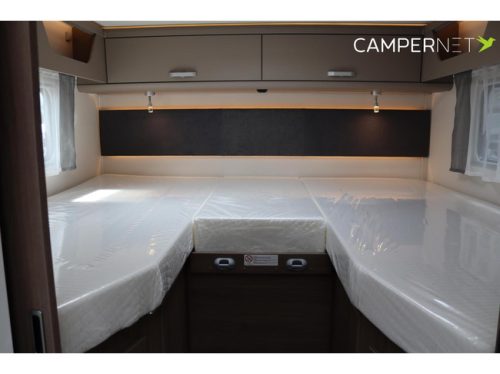 Carado T457 140hp Automatic | Single beds | Face to Face | Pro + Package | Thule awning | Separate shower | Large refrigerator | Light metal photo: 16