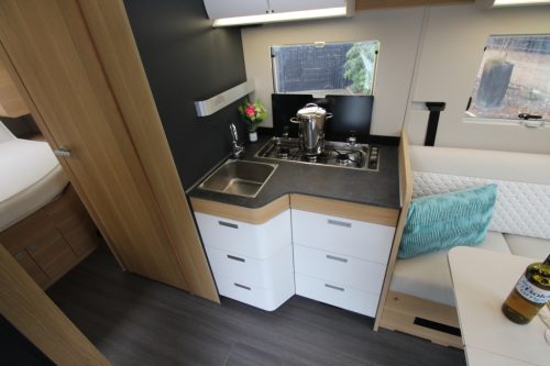 Adria Martix 670 DC Plus photo: 8