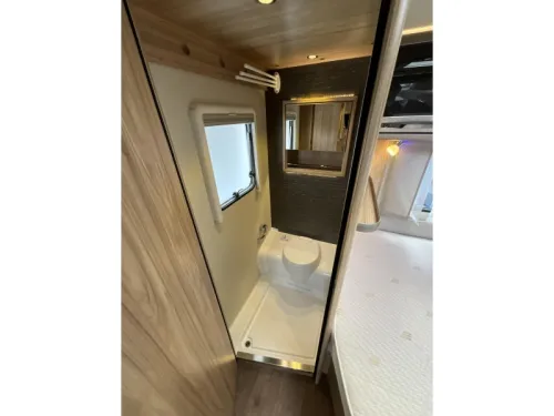 Eriba Nova GL - 60 edition 465 NEAT-MOVER-AWNING photo: 12