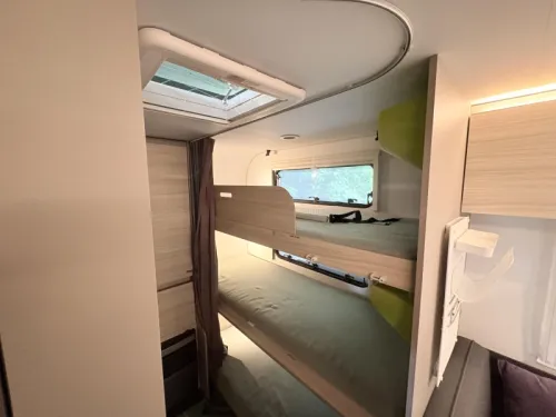 Adria Altea 552 PK voortent / 3 stapelbedden  foto: 11