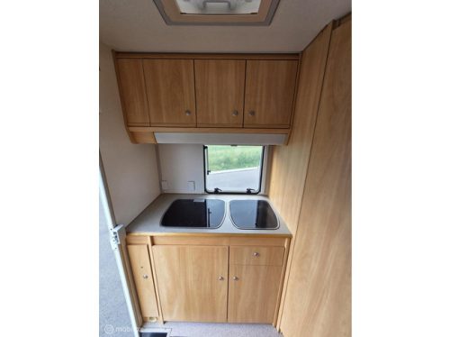 Knaus Eifelland 610 2.8TD 123 HP-Starter Motorhome-Towbar photo: 16