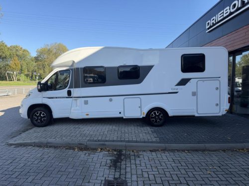 Adria Coral S 670SC Cama de matrimonio Toldo Maxxfan Suelo plano foto: 8