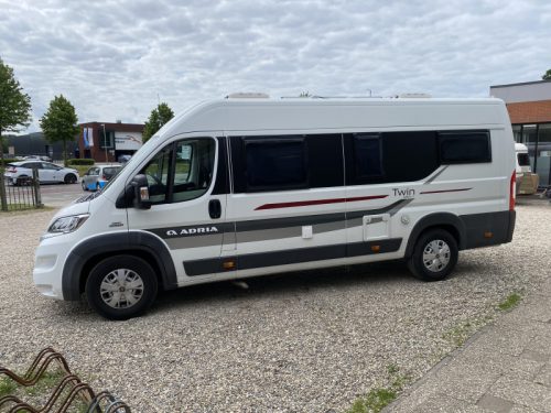 Adria Twin 640 SLX L&auml;ngsbetten wie neu Foto: 3