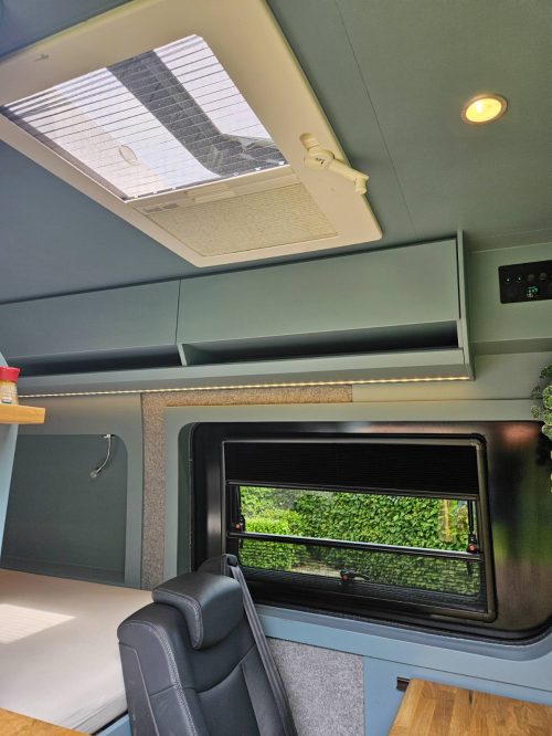 Mercedes Sprinter 319 bluetec photo: 12