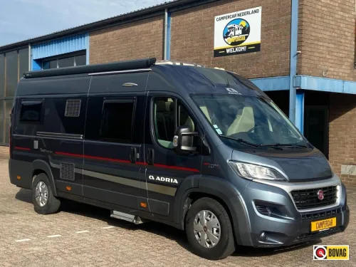 Adria Twin Platinum 640 SLX Single beds