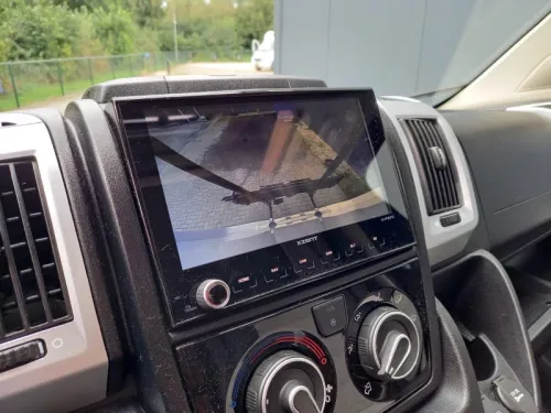 Sunlight T 68 Adventure Edition - Schwarze Front - Navi  Foto: 11