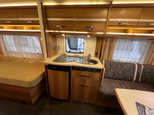 Dethleffs Nomad 520 RET L&auml;ngsbetten, Rangierhilfe, Klimaanlage Foto: 10