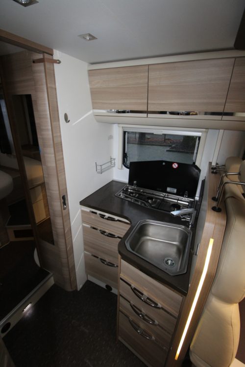 Adria Coral Axess S690 SC photo: 7