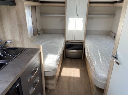 Hobby De Luxe 460 LU photo: 10