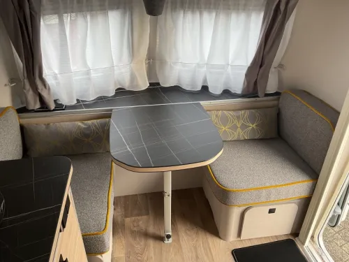 Eriba Touring 310 Urban Memphis design pak. photo: 2