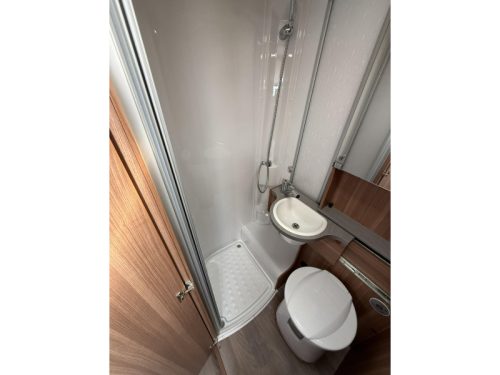 Weinsberg CaraLoft 650 ME LEVELSYSTEEM  Foto: 19