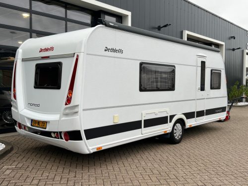 Dethleffs Nomad 520 RET L&auml;ngsbetten, Rangierhilfe, Klimaanlage Foto: 4
