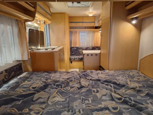 Beyerland Quartz 400 DV Querbett Sitzgruppe Rangierhilfe Foto: 4