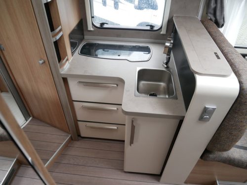 Knaus Sky TI 650 MF, Automaat, Frans&ouml;sisches Bett, Fahrradlift Foto: 11