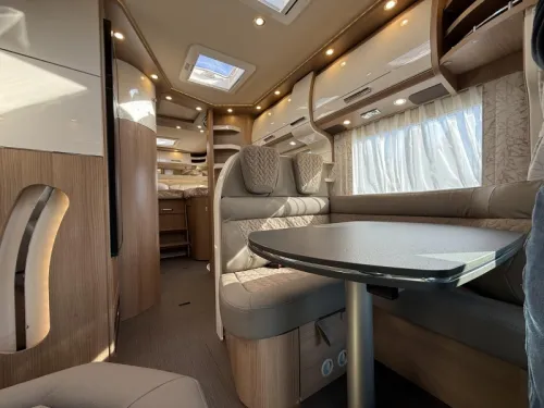 Carthago C1-Tourer 149 LE - MERCEDES SINGLE BEDS photo: 8