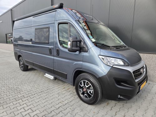 Clever Celebration 600 Fourgon am&eacute;nag&eacute; Busbiker 260W Panneau solaire photo : 2
