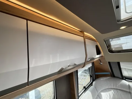 Knaus Sudwind Black Selection 540 UE EINZELBETTEN-XL K&Uuml;HLSCHRANK  Foto: 13
