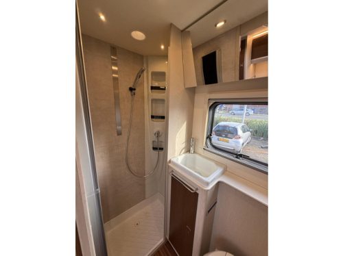 Rimor Seal 9 Alcove with 7 berths family camper photo: 20
