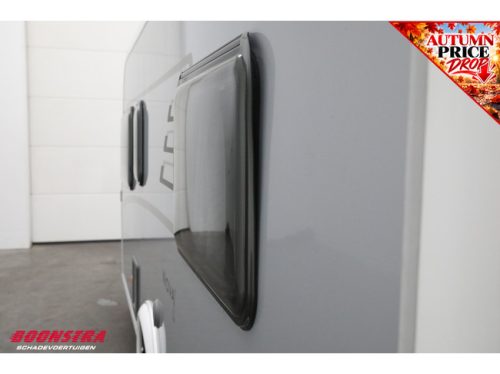 Eriba Nova Light 442 Elegance Awning Central kitchen Single beds LMV photo: 6