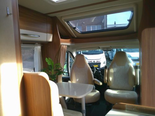 Carado T 132 feines wendbares Wohnmobil Foto: 1