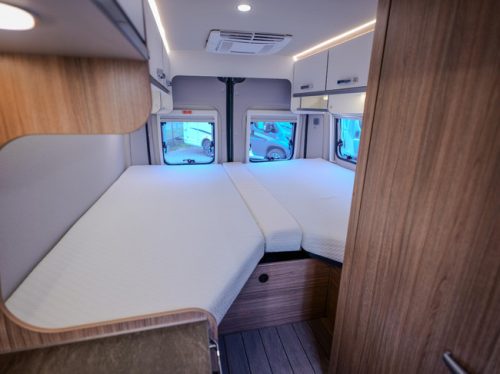 Weinsberg CaraBus 600 ME FIRE AIRCO LENGTE BEDDEN! foto: 18