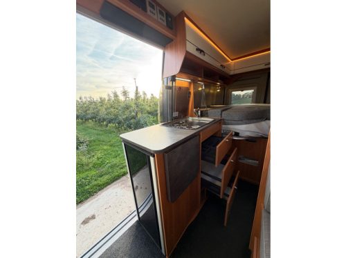 P&ouml;ssl Summit 540 AUTOMATIC VAN CONVERSION / 450W SOLAR / INVERTER / CARPLAY / 2xBATTERY / AWNING photo: 9